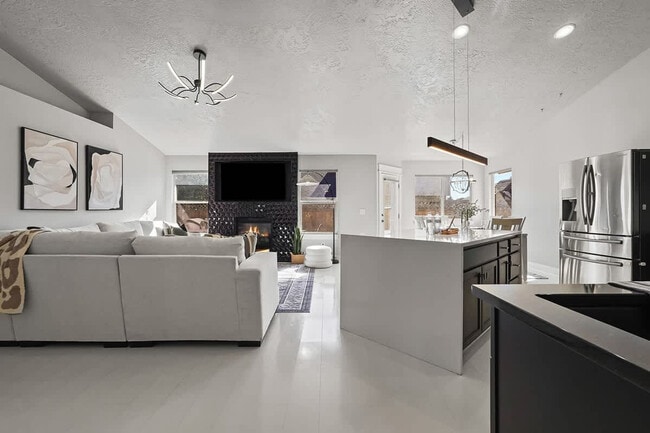 Photo - 9541 W Silverbirch St Unit ID1250627P