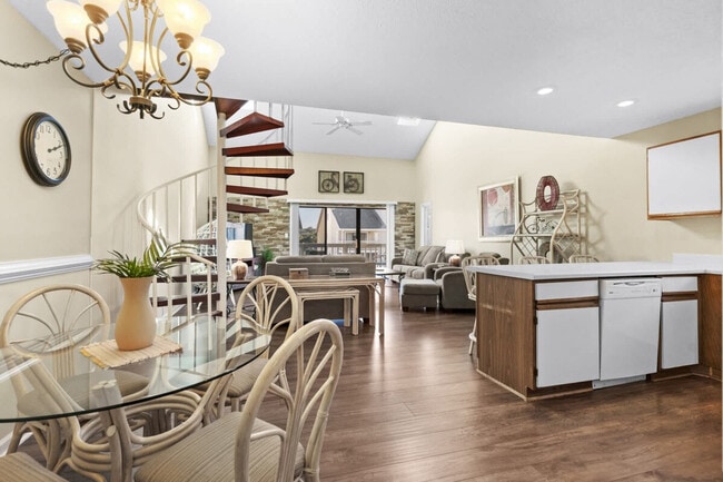 Photo - 1908 Hwy 17 S Unit ID1329039P