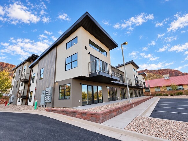 Photo - 443 Kane Creek Blvd Unit B302