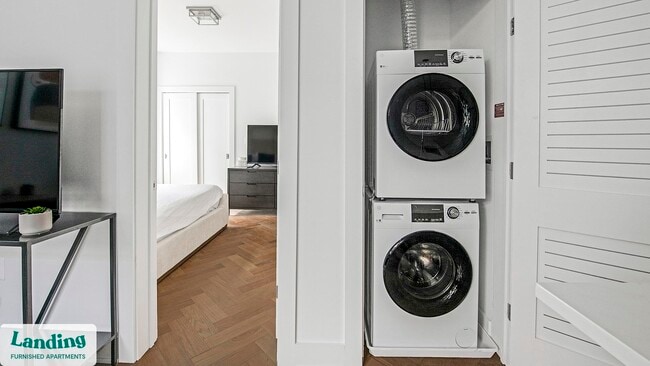 Photo - 3743 12th St NE Unit 6