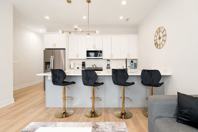 Photo - 3715 S Giles Ave Unit ID1228639P