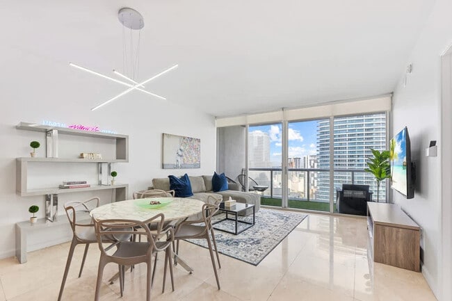 Building Photo - 495 Brickell Ave Unit ID1323115P