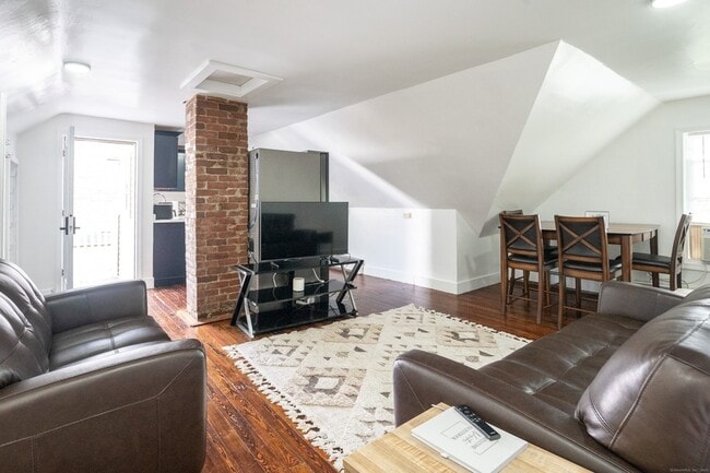 Photo - 1 Harmony St