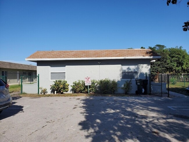 Photo - 743 S Swinton Ave