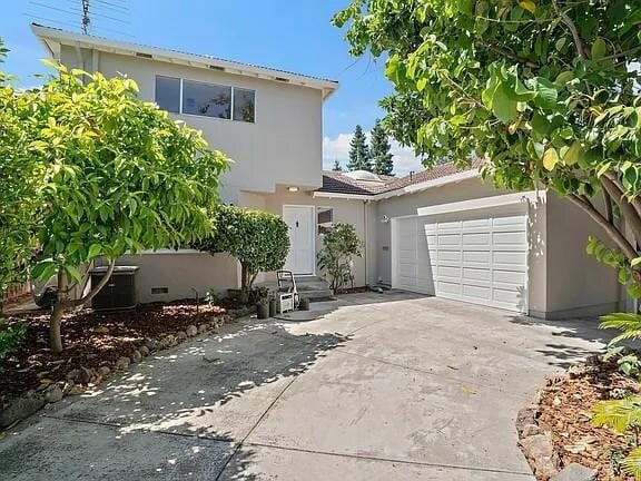 Photo - 1486 Richards Ave