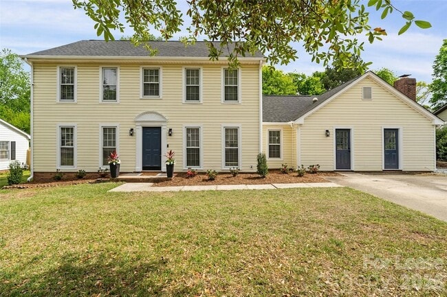 Building Photo - 6600-6602 Porterfield Rd
