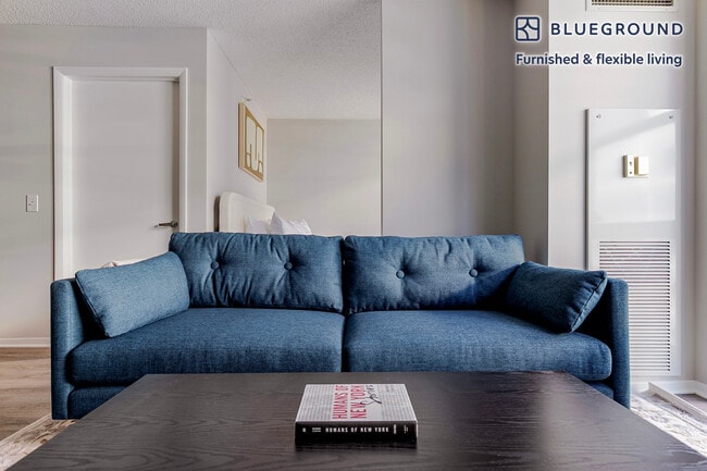 Photo - 180 N Jefferson St Unit FL15-ID1333