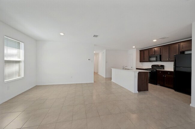 Photo - 14045 Ilderton St