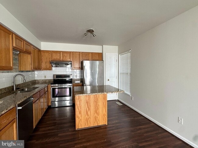 Photo - 108 Steven Ln