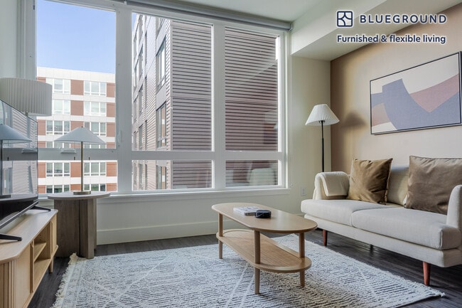 Building Photo - 19888 40th Ave W Unit SI FL5-ID952