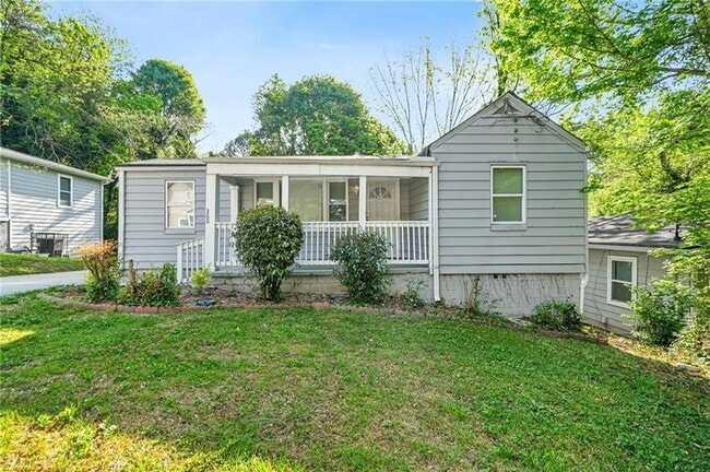 Photo - 360 Betsy Ave SW