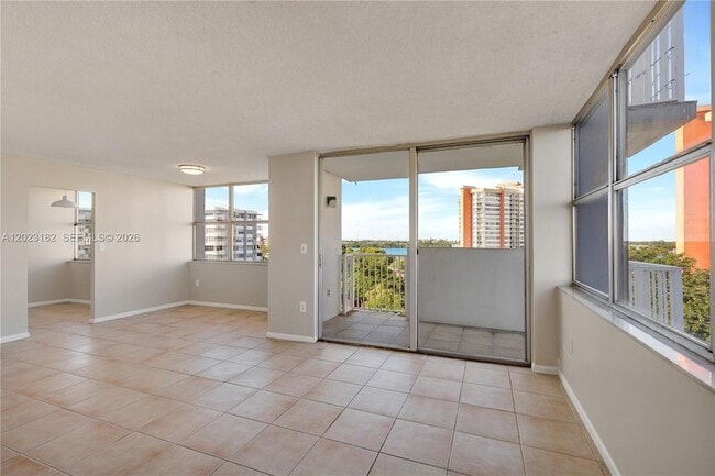 Photo - 1300 NE Miami Gardens Dr Unit 714E