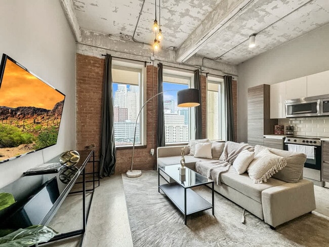 Building Photo - 500 S Ervay St Unit ID1055830P