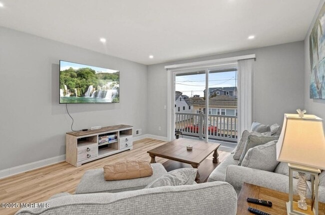 Photo - 205 Carteret Ave