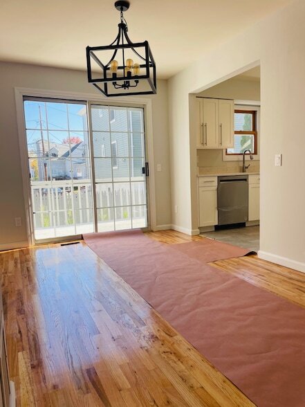 Photo - 16 Oldwood Rd S