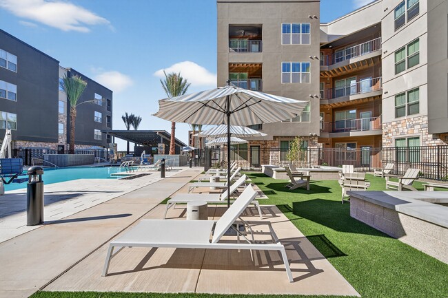 Photo - Refinery at Pointe17