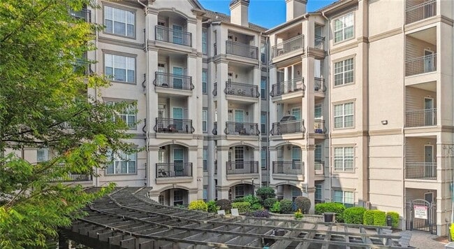 Photo - 2910 Clairmont Rd