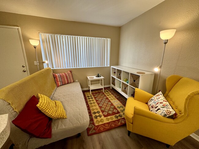 Photo - 215 Bayview Apartments
