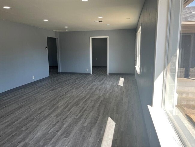 Photo - 4409 N Meridian Ave