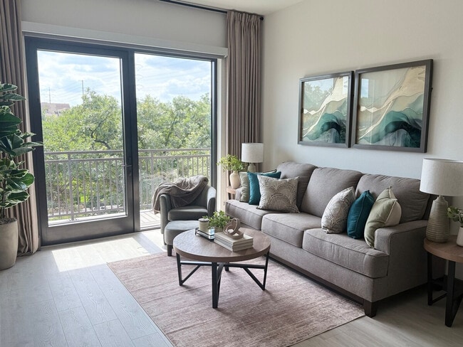 Building Photo - 4512-4518-4518 Montrose Blvd Unit SI ID1539477P