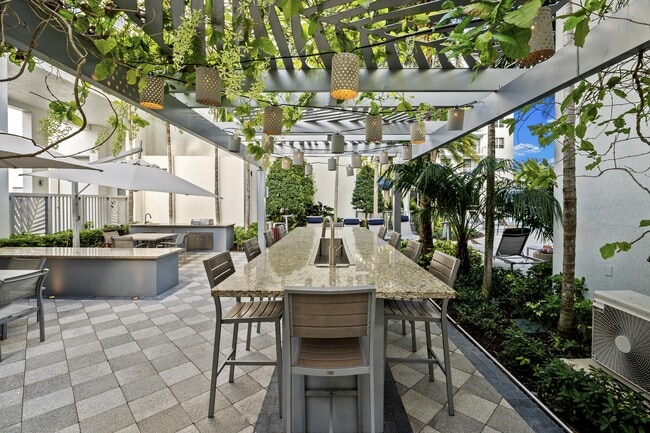 Photo - ArtSquare at Hallandale