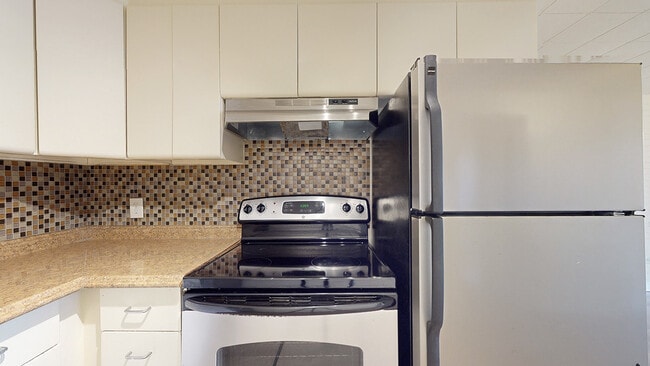 2 Bedroom 770sf - Four Winds