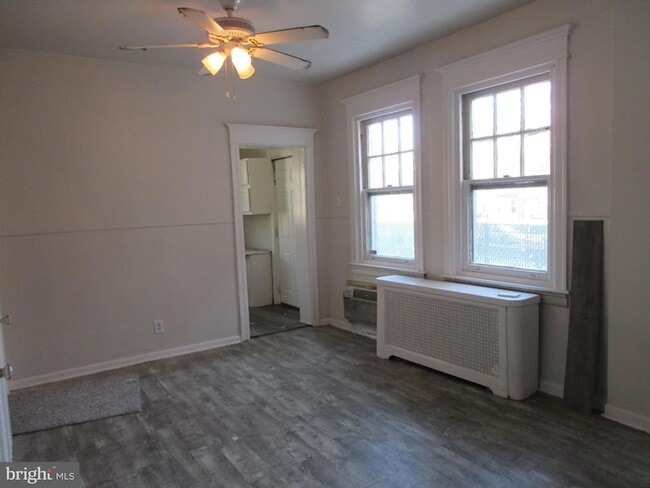 Photo - 4123-4100 Tyson Ave