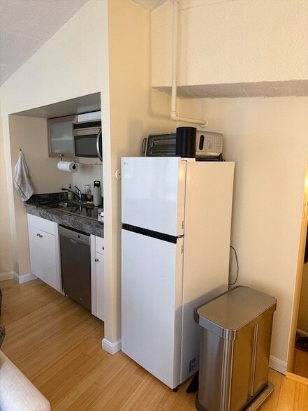 Photo - 12 Stoneholm St Unit 422