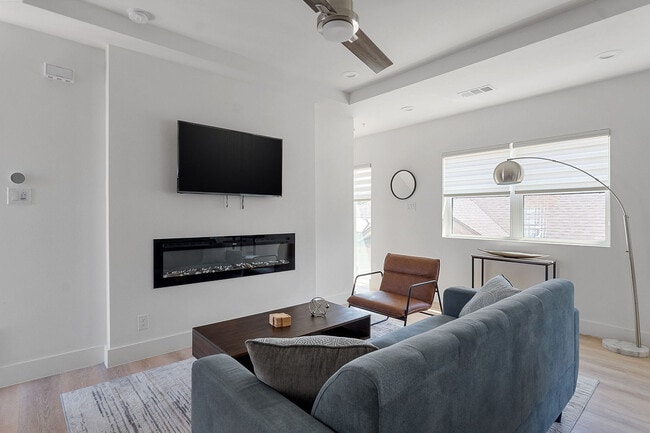 Photo - 824 Sunset Ave Unit ID1024497P