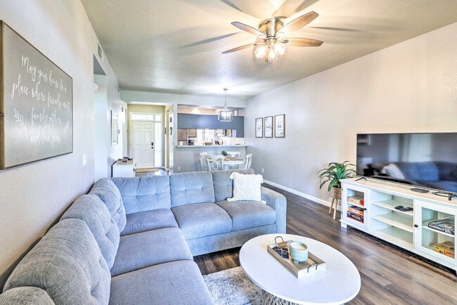 Building Photo - 1601 W Beardsley Rd Unit SI FL1-ID1546298P