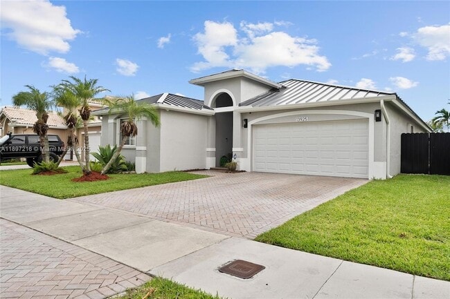 Photo - 13925 SW 155th Ct