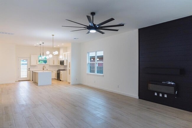 Photo - 509 Beechwood Way