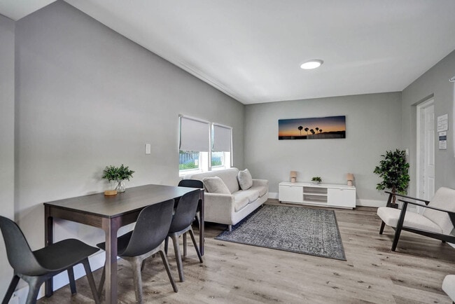 Photo - 3204 NE 9th St Unit SI ID1503954P