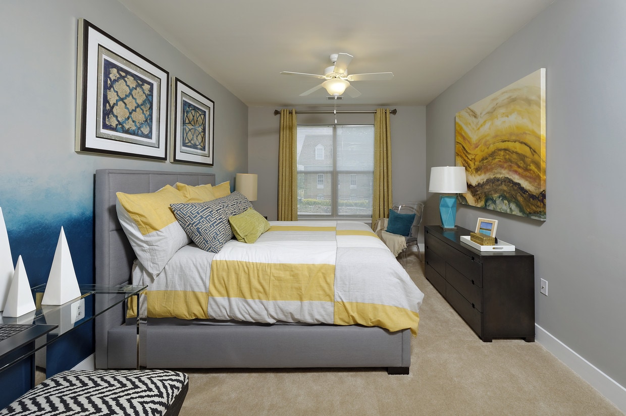 Floor Plan - B1 Debian 909 sq ft