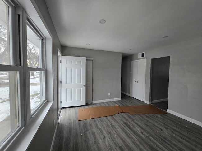 Photo - 1044 Hobart St