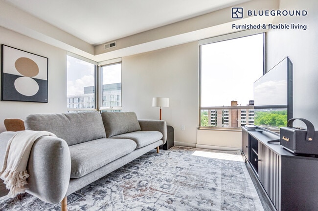 Building Photo - 301 M St SW Unit FL9-ID1138