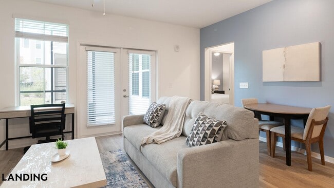 Building Photo - 4355 Tapestry Headwaters Dr Unit 4360-112
