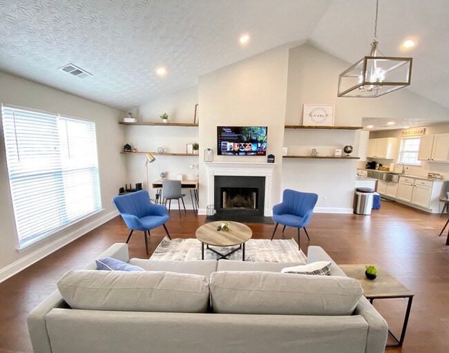 Building Photo - 4360 Todd Rd Unit ID1293239P