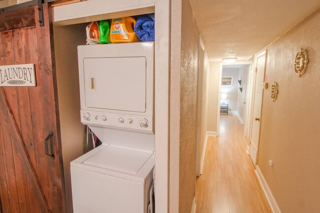 Photo - 1327 Berwyn Rd Unit ID1436606P