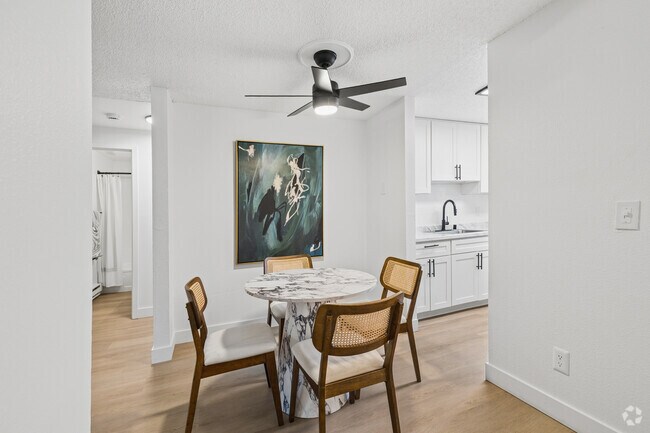 2BR, 1BA - 776SF - Dining Room - ReNew Dash Point