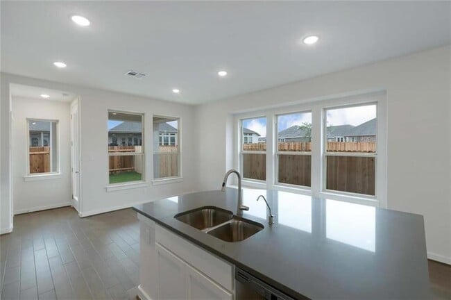 Photo - 205 Rosebush Dr