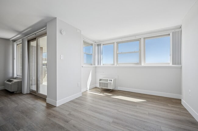 Photo - Towers at Wyncote