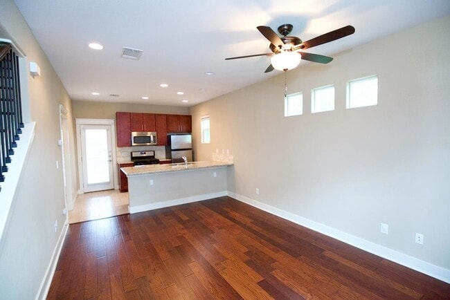 Photo - 1800 Richcreek Rd