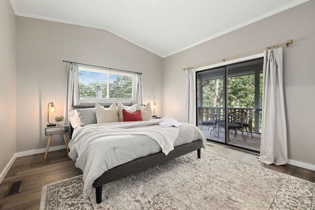 Photo - 931 N Lewis Ave Unit ID1261731P