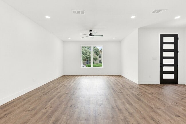 Photo - 9471 Timberleaf Dr