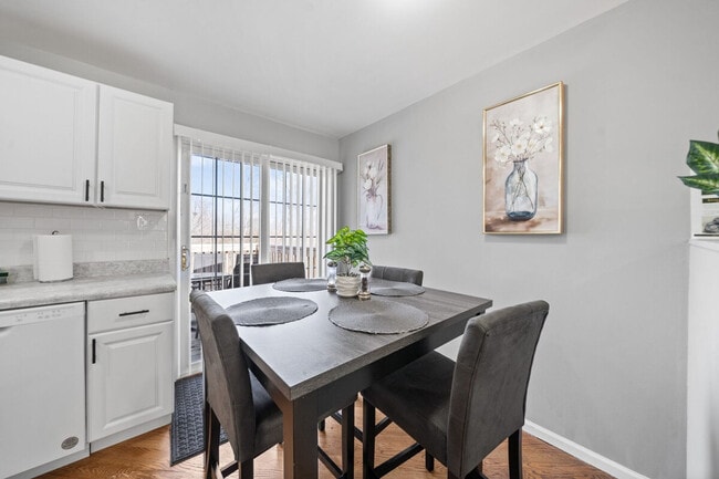 Photo - 21937 E Churchill Dr Unit ID1285028P