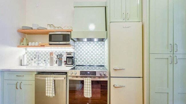 Photo - 604 Baronne St Unit ID1267107P