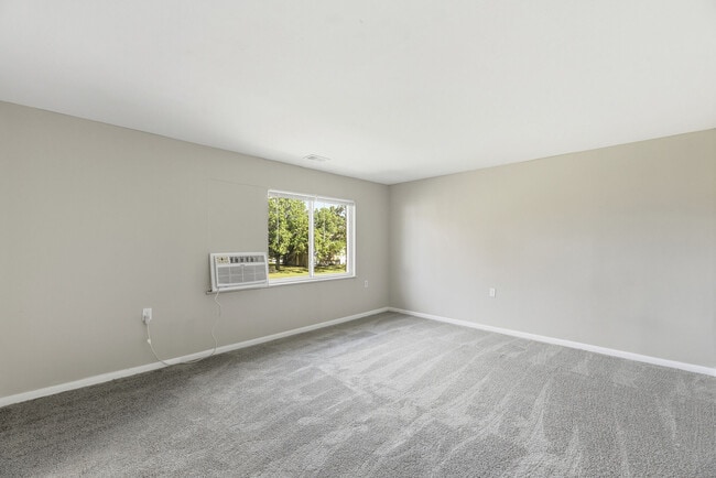 Photo - Pin Oak Manor Apartments