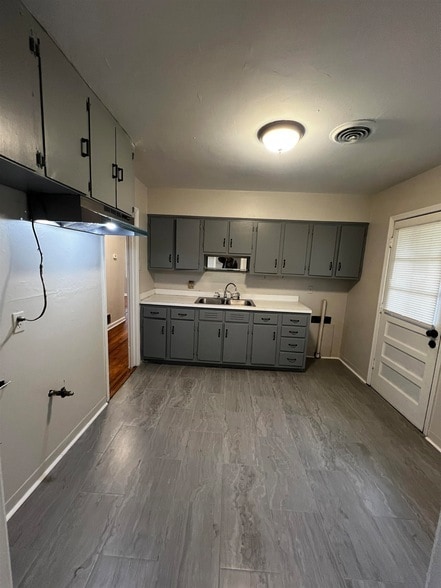 Photo - 4801 Given Ave