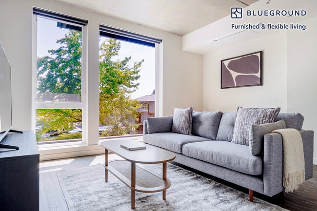 Building Photo - 10050 NE 10th St Unit FL2-ID903